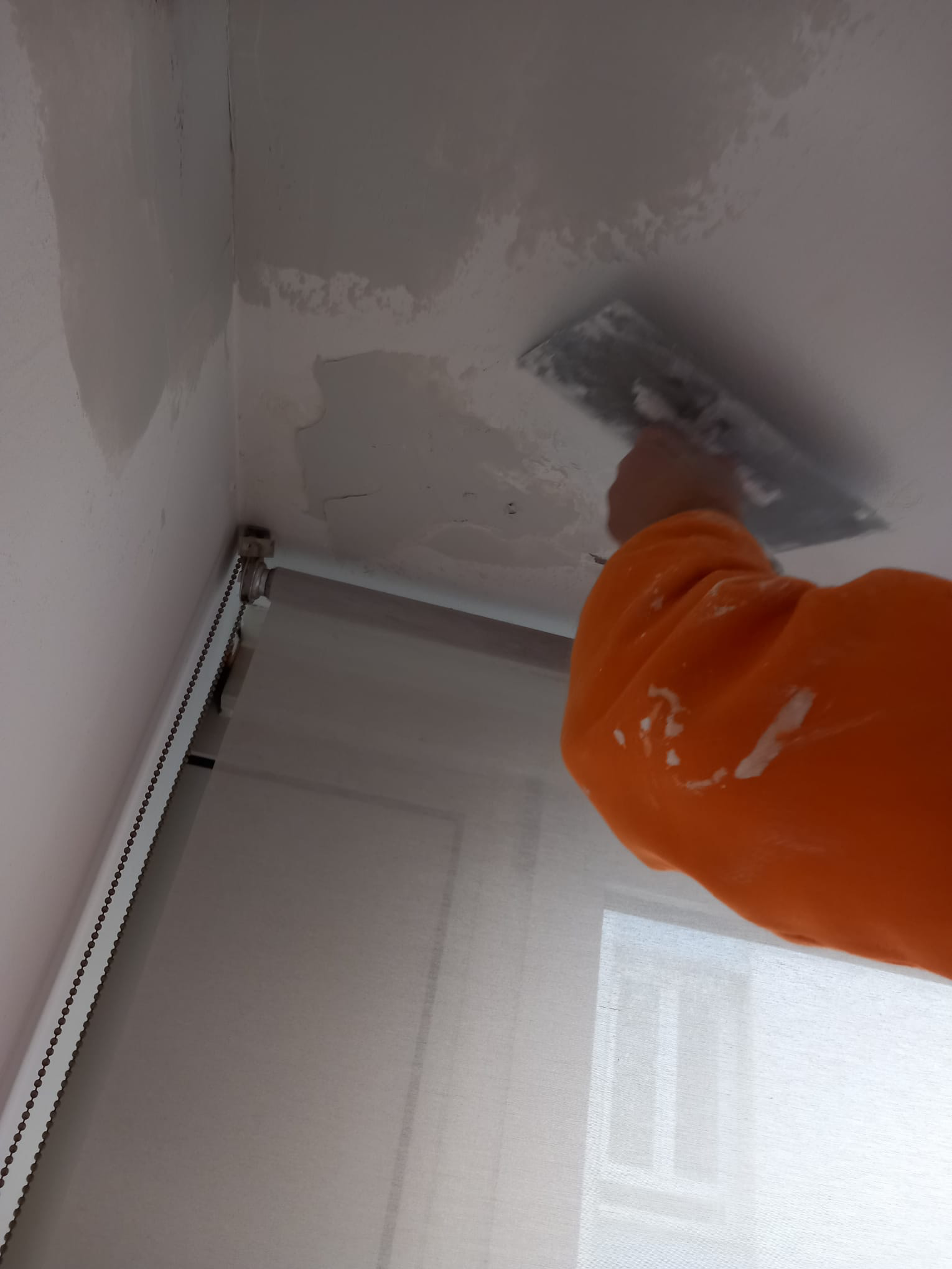 Rasatura e tinteggiatura pareti